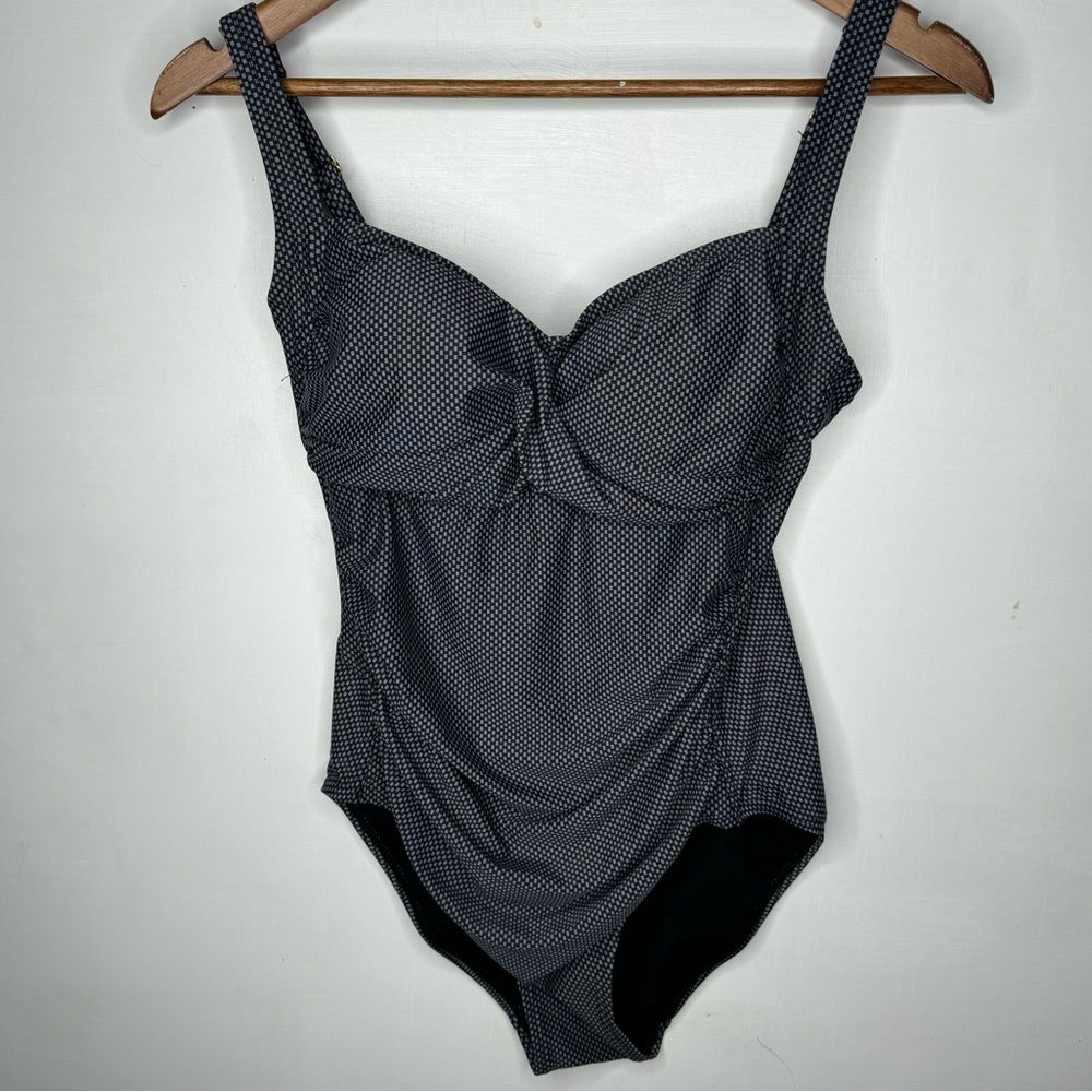 Shore Shapes black one piece swimsuit Size 10